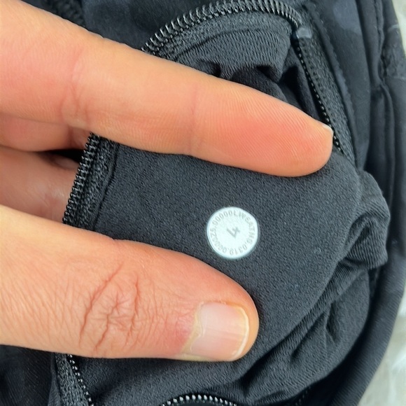 Lululemon Pace Rival Crop *22" Formation Camo Deep Coal Multi / Black - Picture 5 of 5